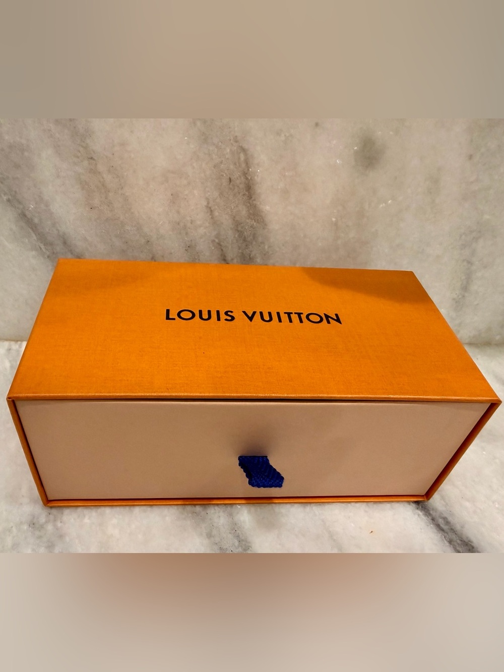 Authentic Louis Vuitton Gradient Rimless Sunglasses with Gold Accents - Picture 3 of 5